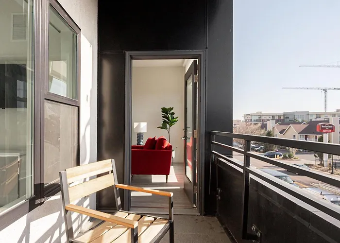 Art-Inspired Loft With Mountain View - Zuni Lofts