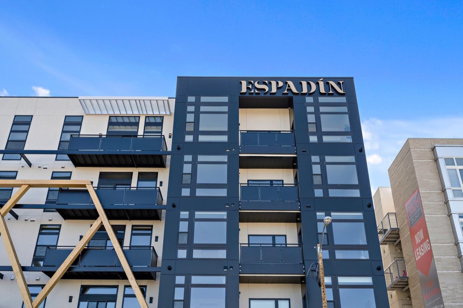 Holiday home Art-inspired Loft With Mountain View - Zuni Lofts Denver
